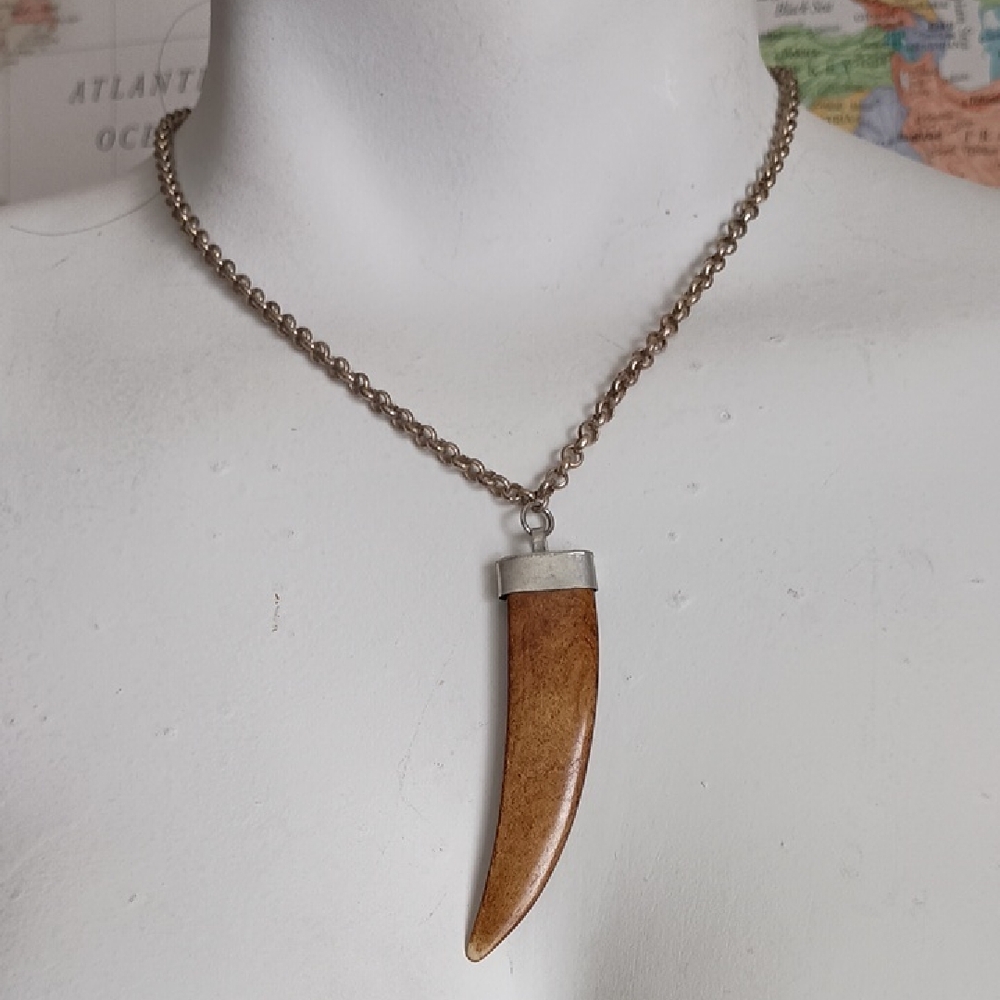 Wood Pendant Necklace